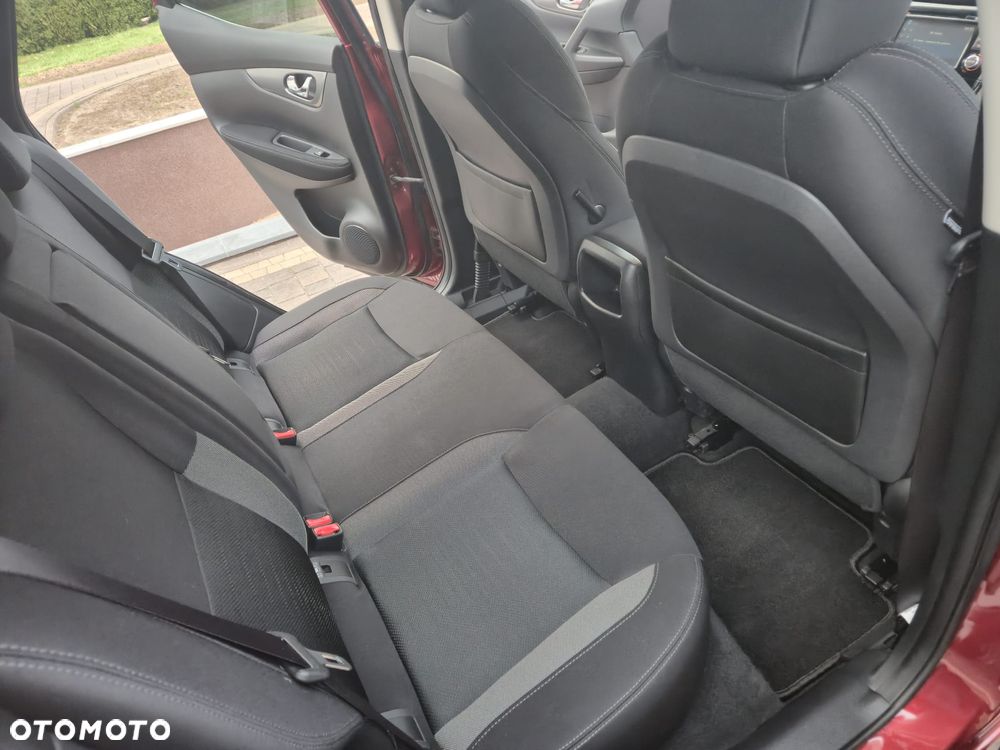 Nissan Qashqai 1.6 DIG-T N-Connecta - 25