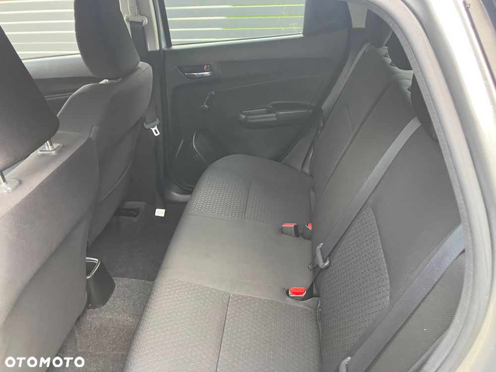 Suzuki Swift 1.2 Dualjet Hybrid Allgrip Comfort - 10