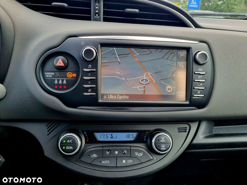 Toyota Yaris 1.5 VVT-i Style - 18