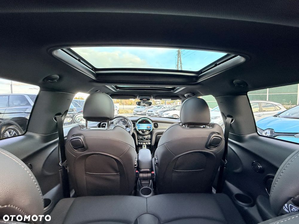 MINI Cooper SE Electric Trim - 27