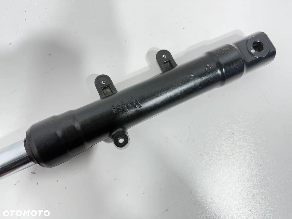 Laga lagi goleń   Yamaha X-Max 125 17-21R - 3