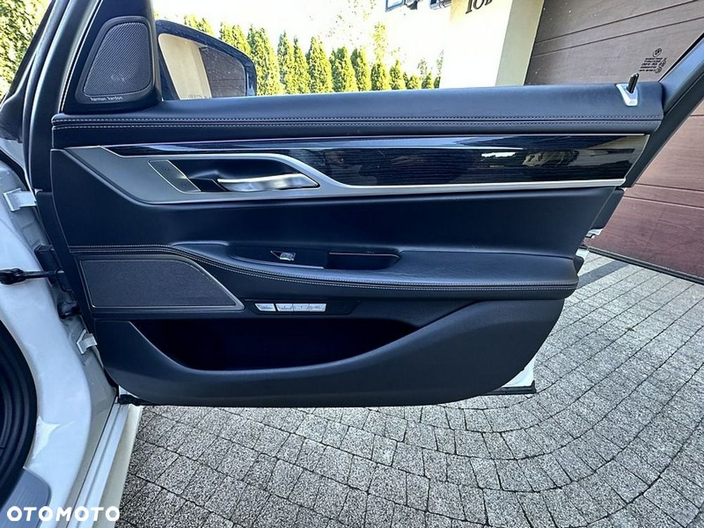 BMW Seria 7 - 20