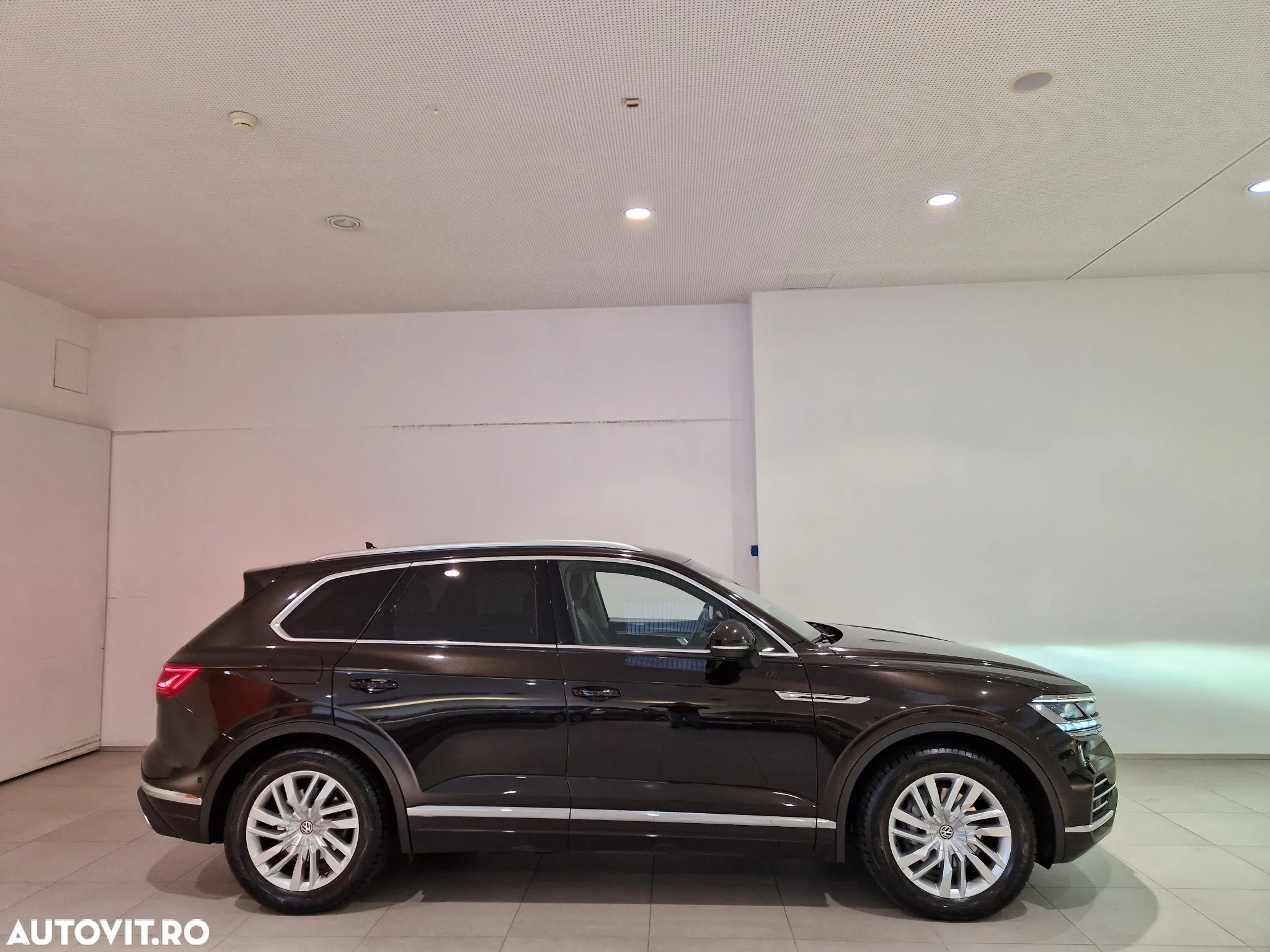 Volkswagen Touareg V6 TDI Elegance - 6