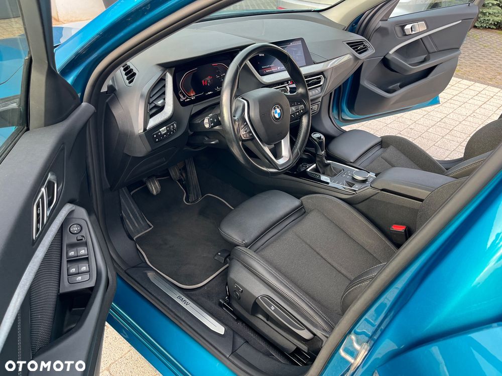 BMW Seria 1 118d Sport Line - 9