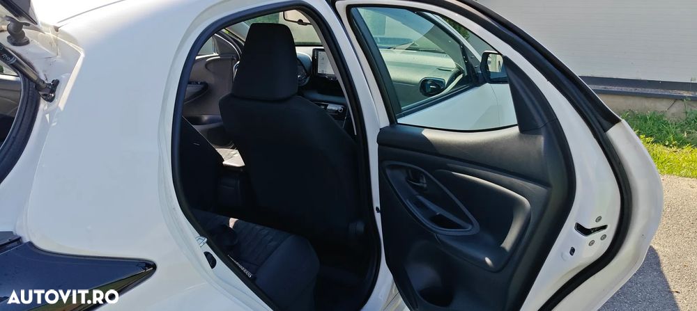 Toyota Yaris - 9
