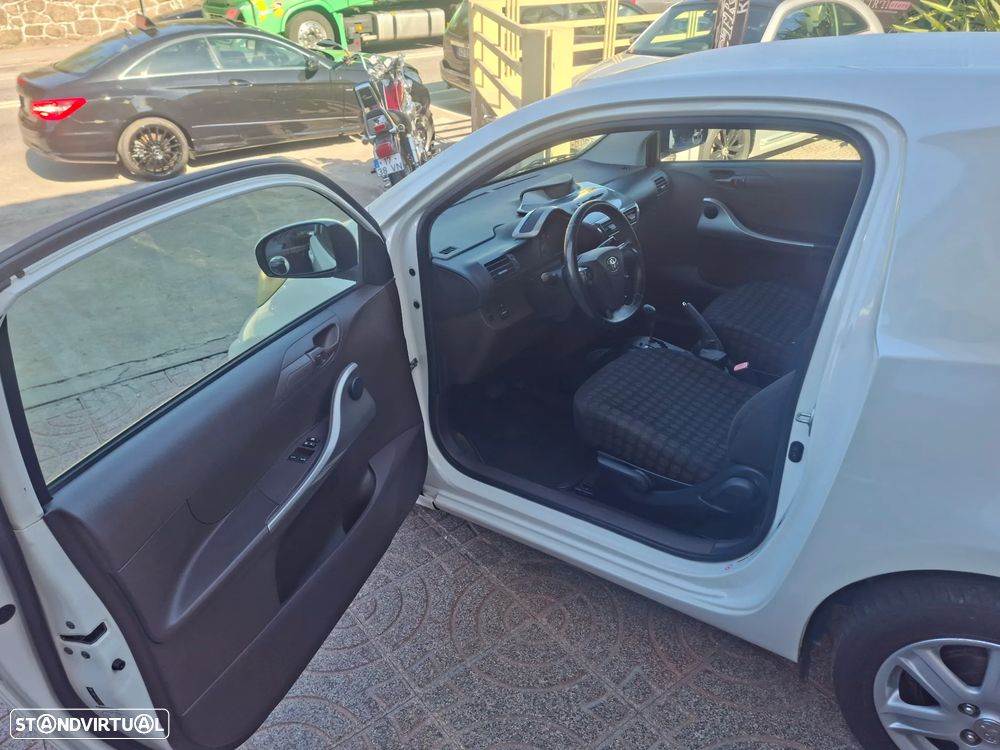 Toyota iQ 1.0 VVT-i 2 MultiDrive - 14