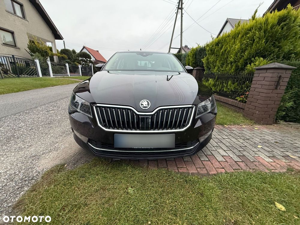 Skoda Superb 2.0 TDI L&K DSG - 1