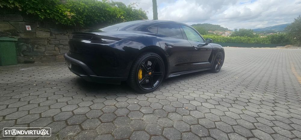 Porsche Taycan Turbo S - 6