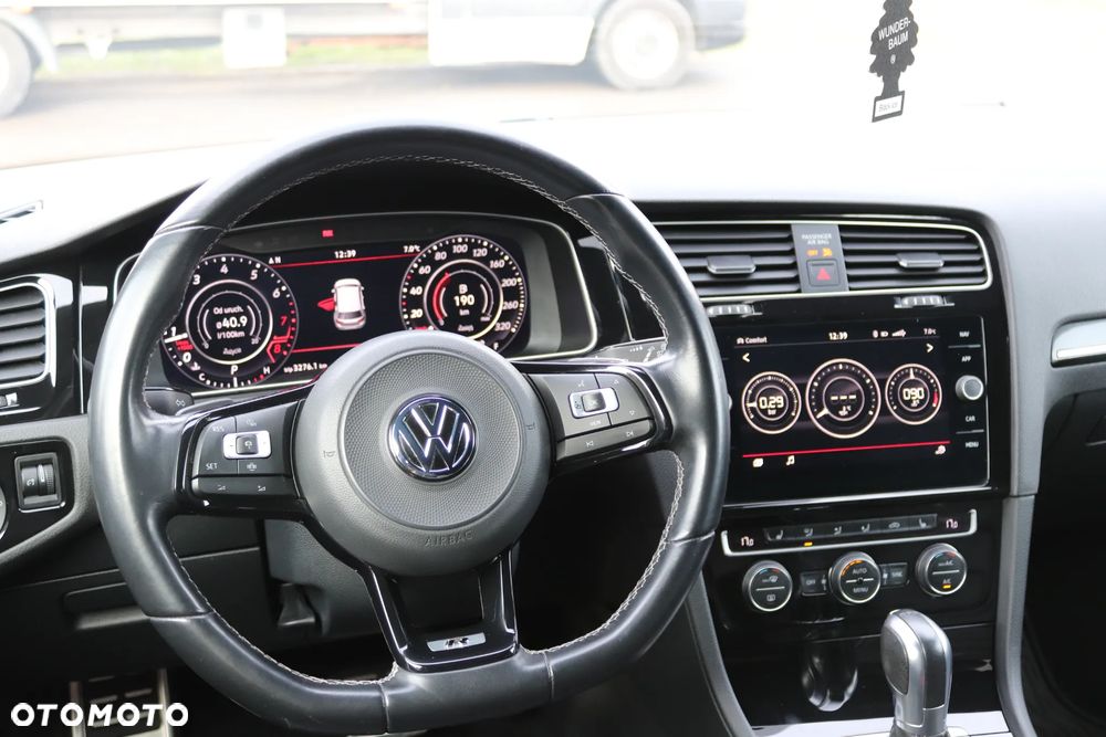 Volkswagen Golf - 29