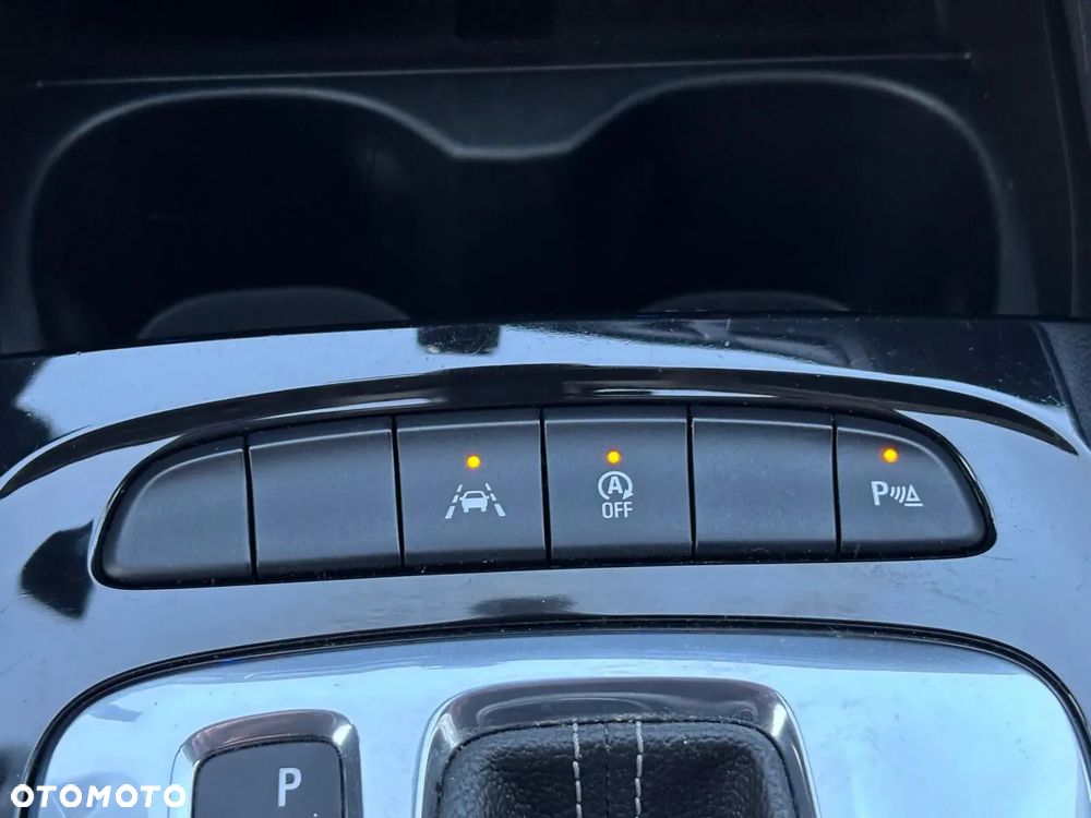 Opel Insignia 2.0 BiTurbo 4x4 Exclusive - 26