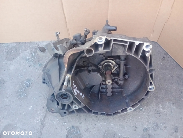 FIAT GRANDE PUNTO 1,3JTD skrzynia biegów 5 biegów