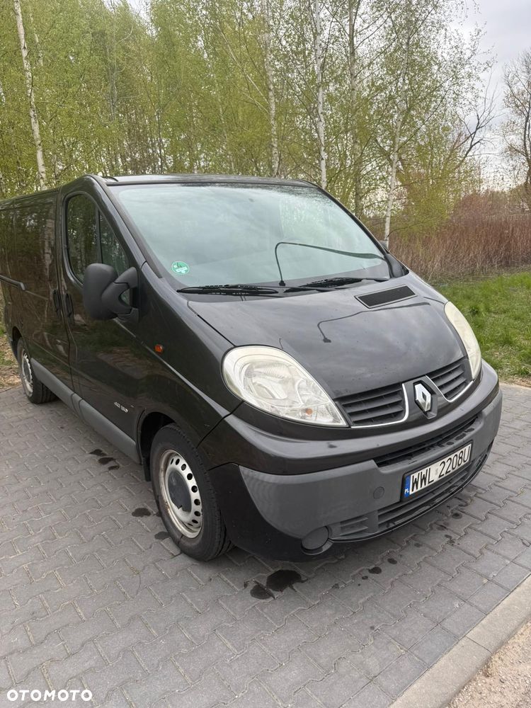 Renault TRAFIC - 2