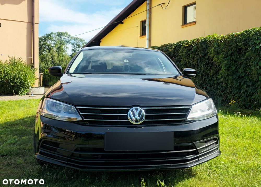 Volkswagen Jetta - 1