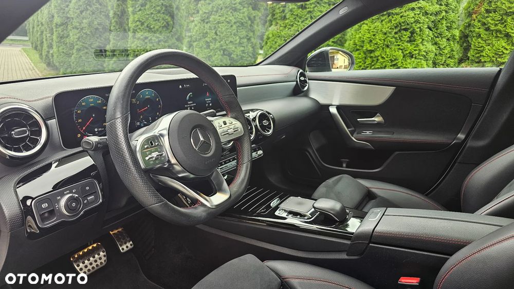 Mercedes-Benz CLA 200 AMG Line 7G-DCT - 12