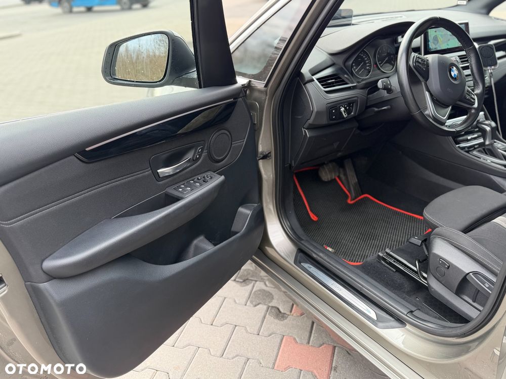 BMW Seria 2 218d xDrive Sport Line - 12
