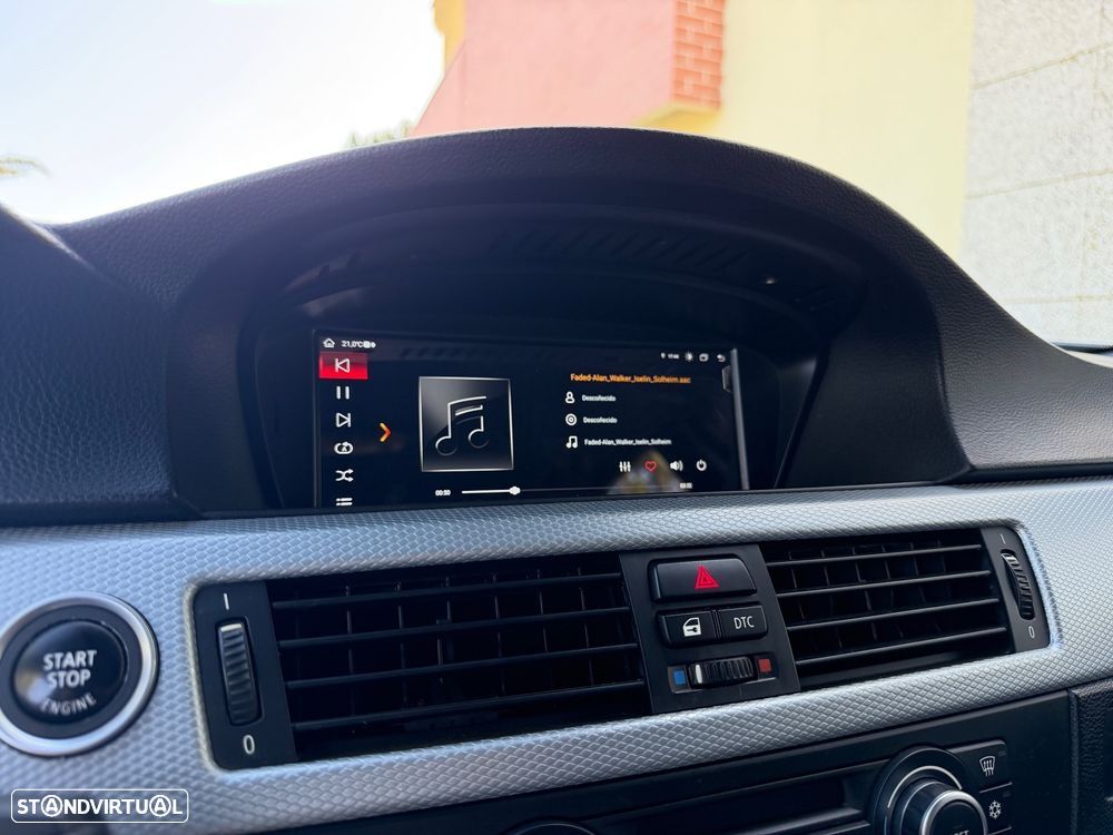 BMW 318 d Navigation Sport - 11