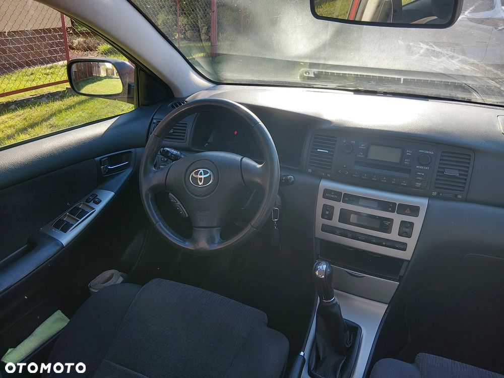 Toyota Corolla - 6