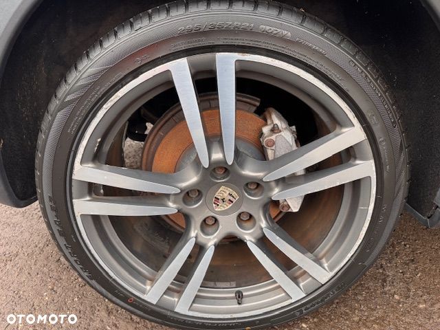 Porsche Cayenne Diesel Platinum Edition - 18