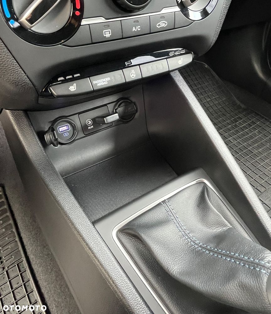 Hyundai i20 - 18