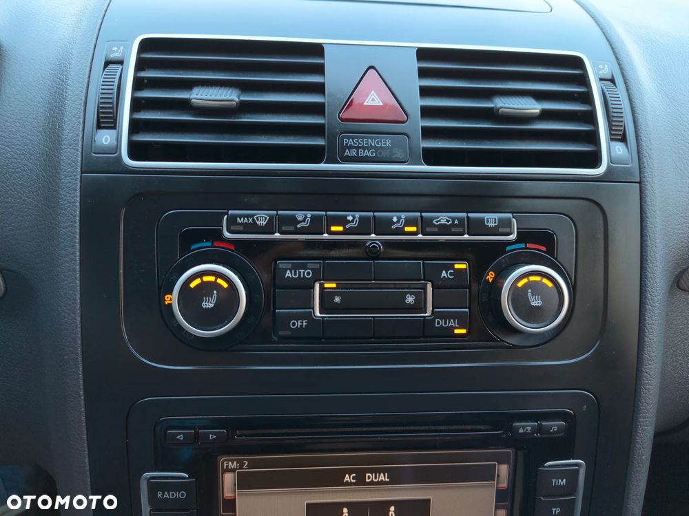 Volkswagen Touran - 14