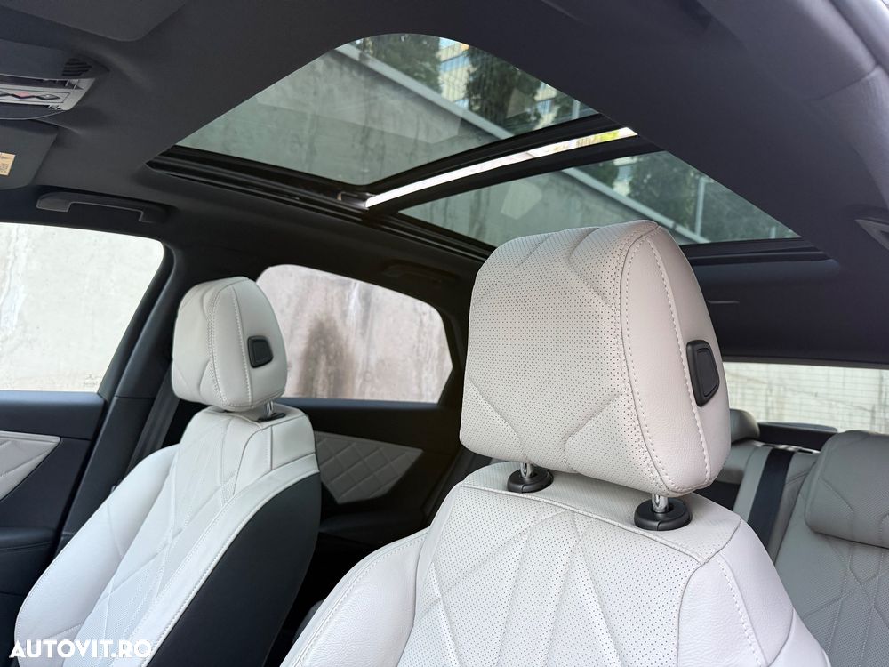 DS Automobiles DS 7 Crossback 4x4 300 RIVOLI - 12