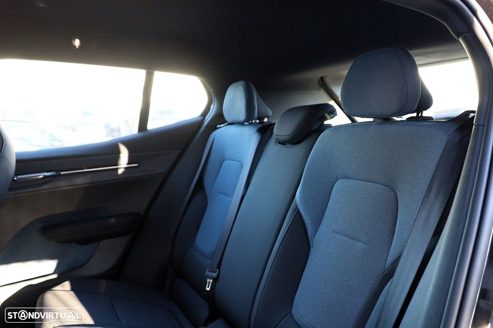 Volvo EX30 69 kWh Single Motor Extended Range Plus - 12