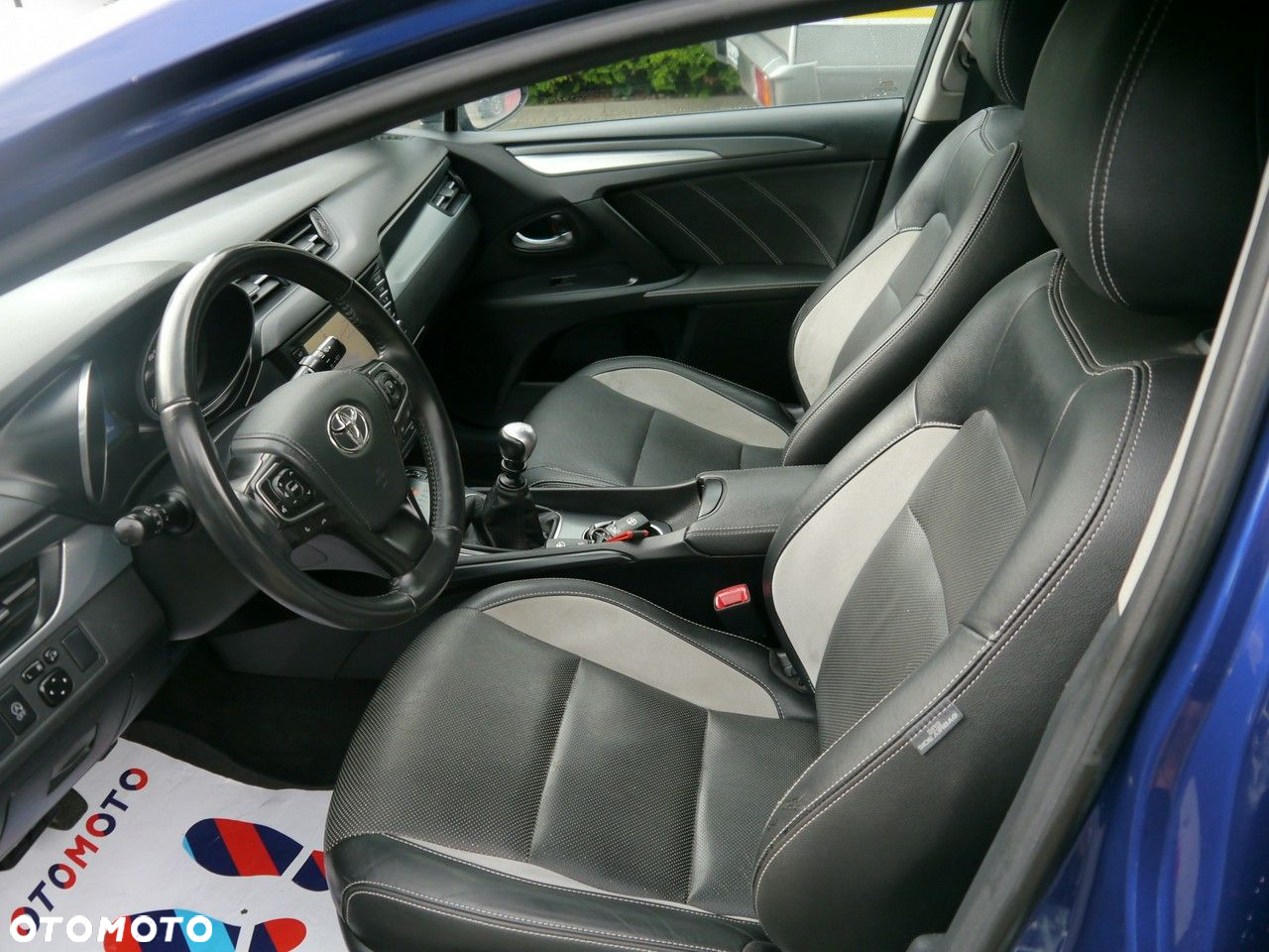 Toyota Avensis Touring Sports 2.0 D-4D Comfort - 25