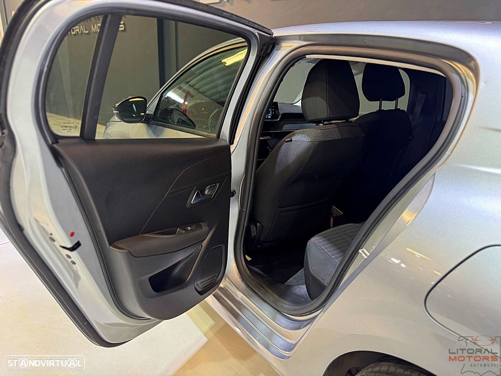 Peugeot 208 1.2 PureTech SE Style - 15