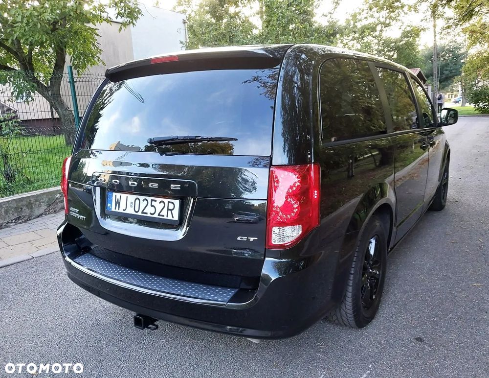 Dodge Grand Caravan - 12