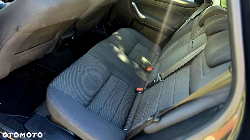 Ford Mondeo - 4