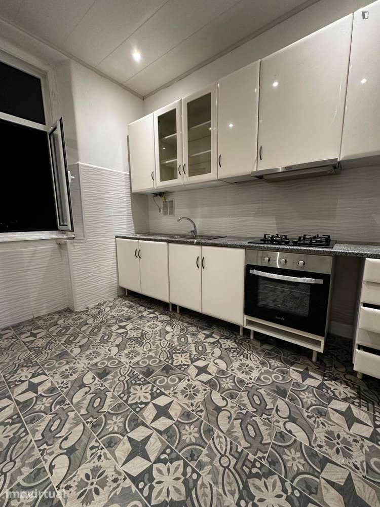 Quarto - localizado em Montes Claros Coimbra - Grande imagem: 5/41