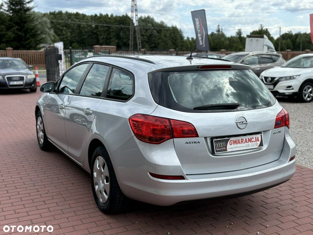 Opel Astra - 10