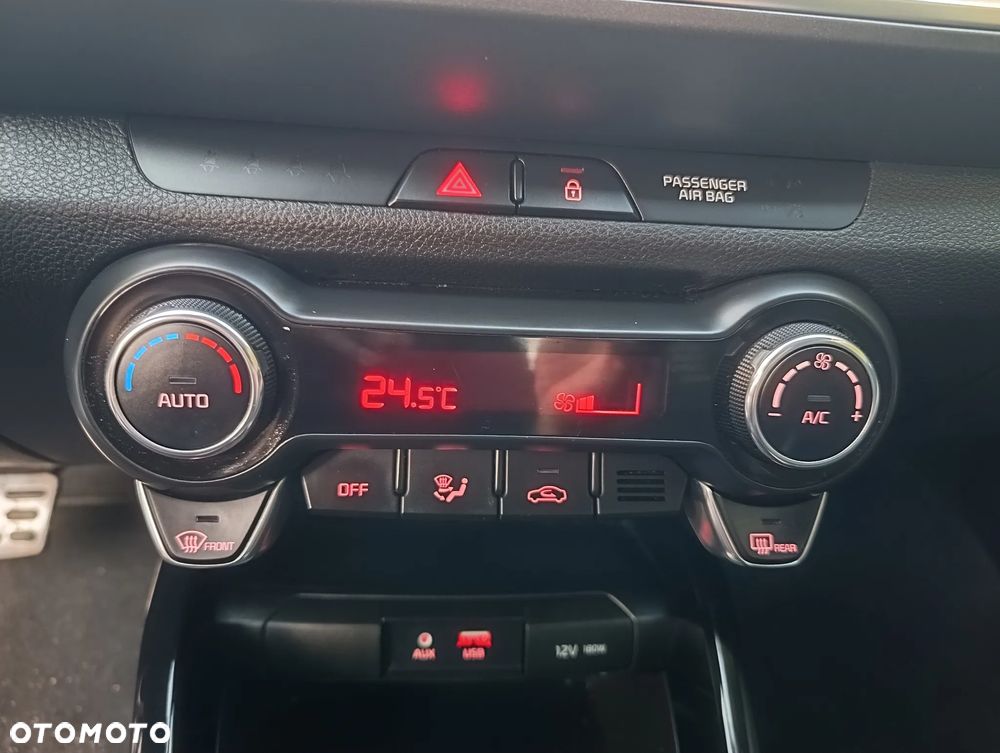 Kia Stonic 1.0 T-GDI DCT OPF Platinum Edition - 6