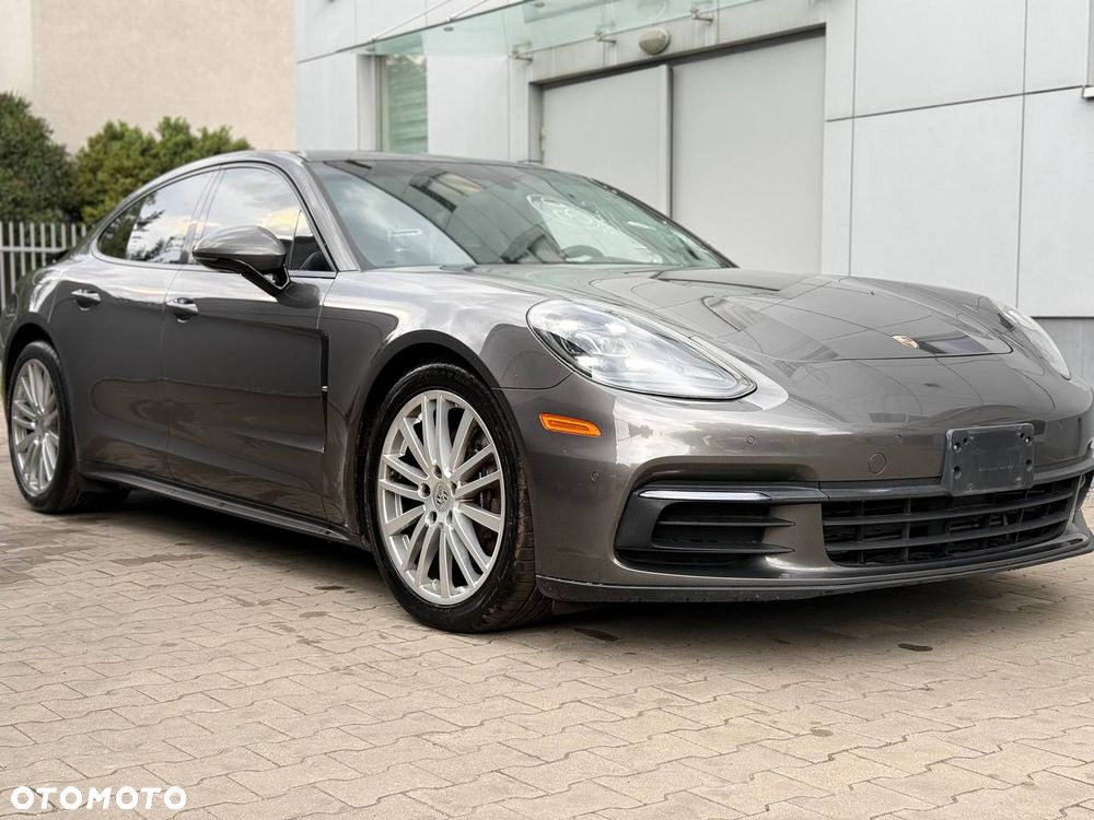 Porsche Panamera 4 - 6