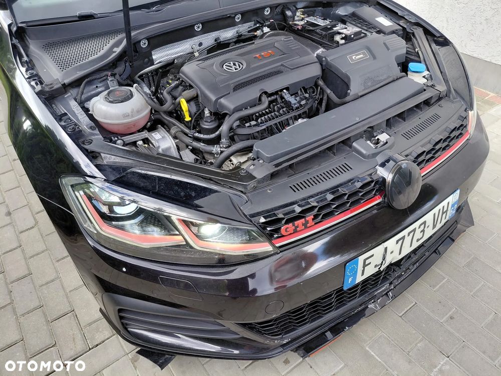 Volkswagen Golf - 39