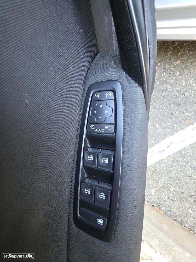 Renault Mégane Sport Tourer ENERGY dCi 110 EDC BUSINESS - 14