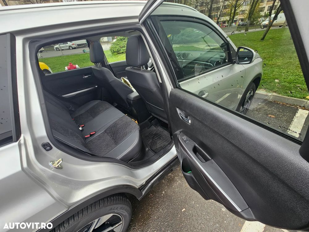Suzuki Vitara 1.4 Boosterjet MHEV Luxus - 13