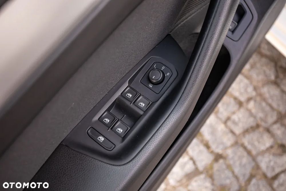 Volkswagen Passat 2.0 TDI BMT Highline DSG7 - 27