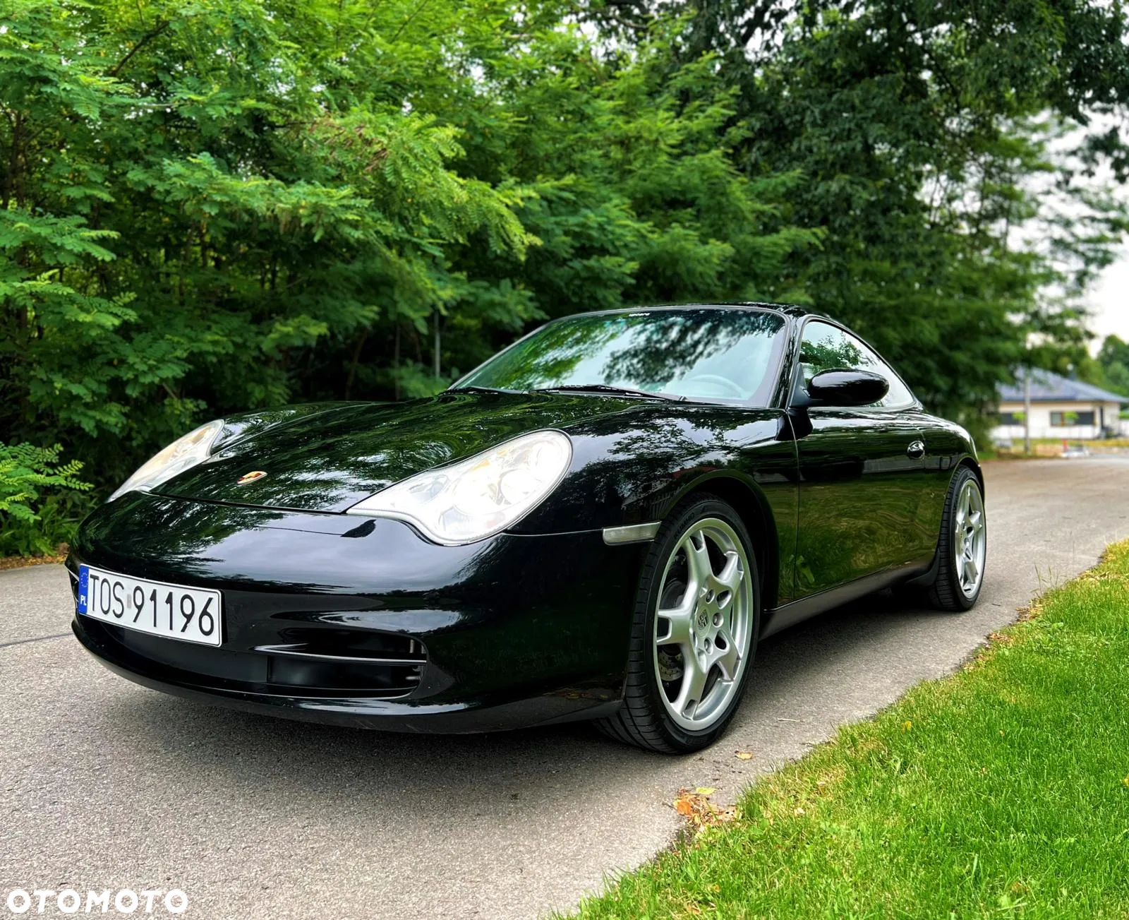 Porsche 911 Carrera - 4