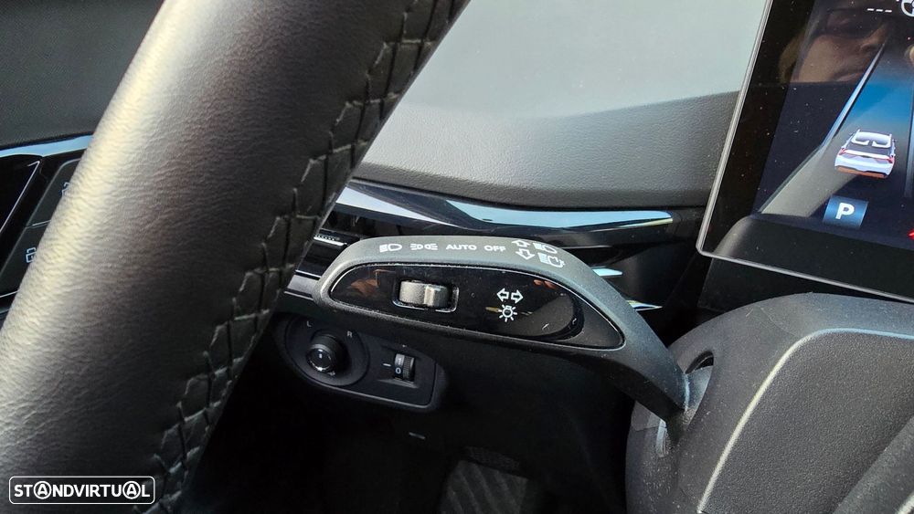 MG MG4 64 kWh Luxury - 14