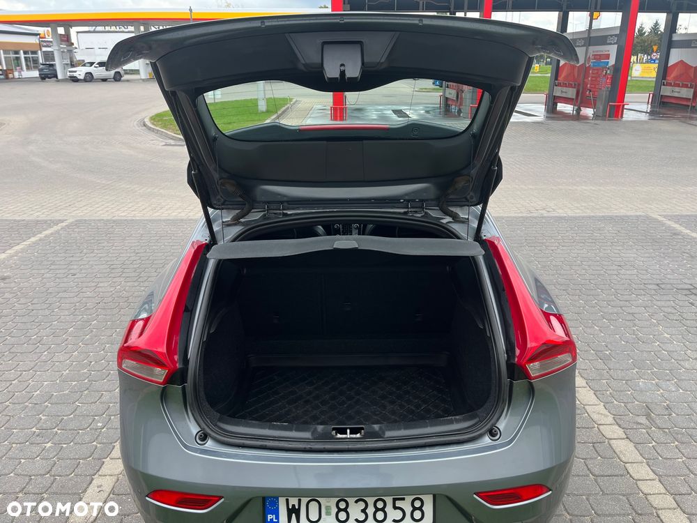 Volvo V40 D4 RDesign - 11