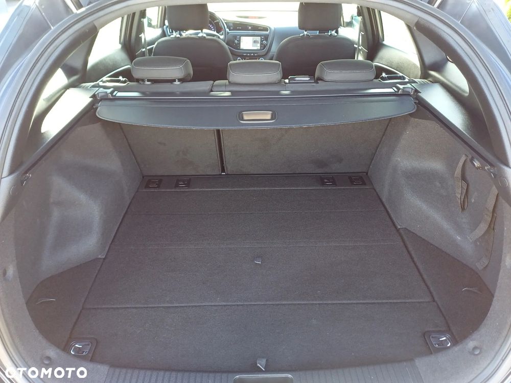 Kia Ceed 1.6 CRDi GT Line - 23