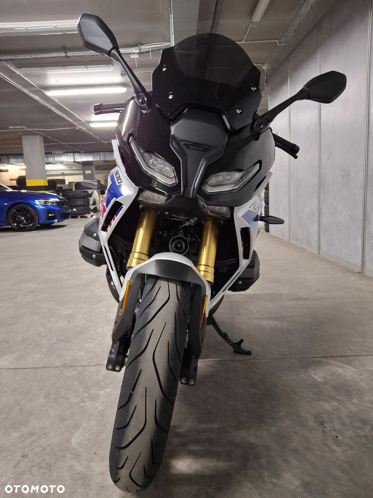 BMW R - 8