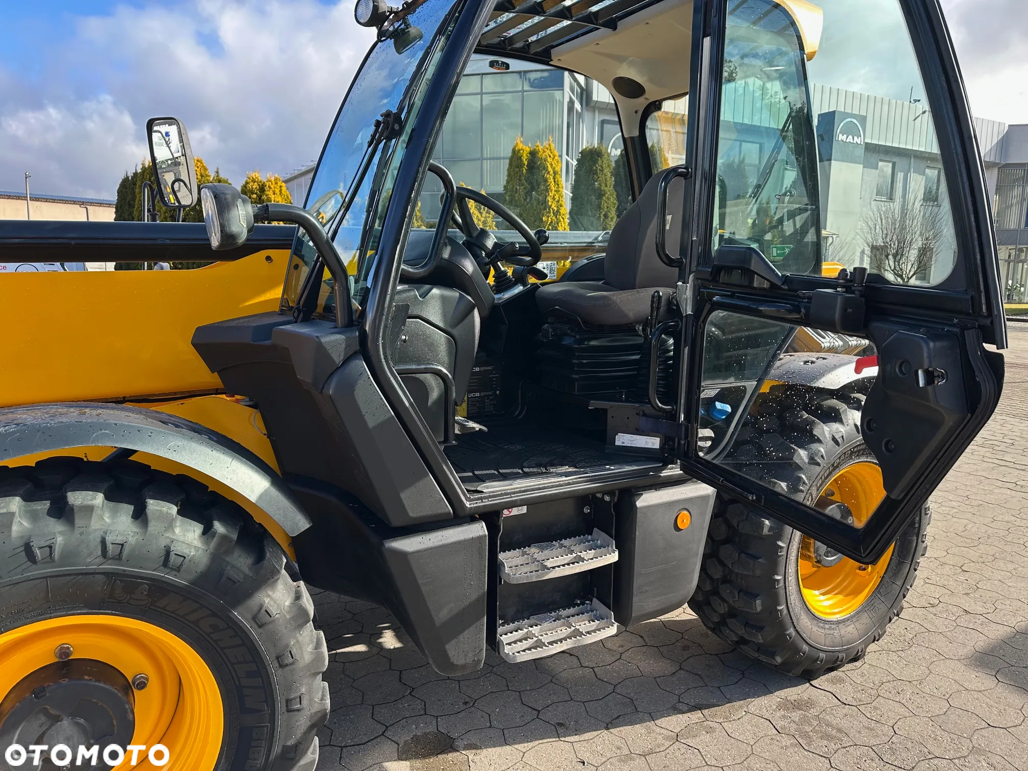 JCB 540-140 Hi Viz - 6