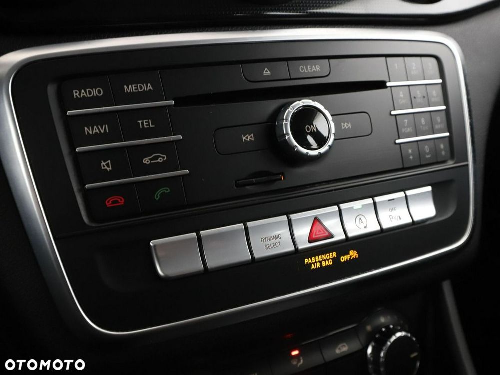 Mercedes-Benz CLA 180 d 7G-DCT - 27