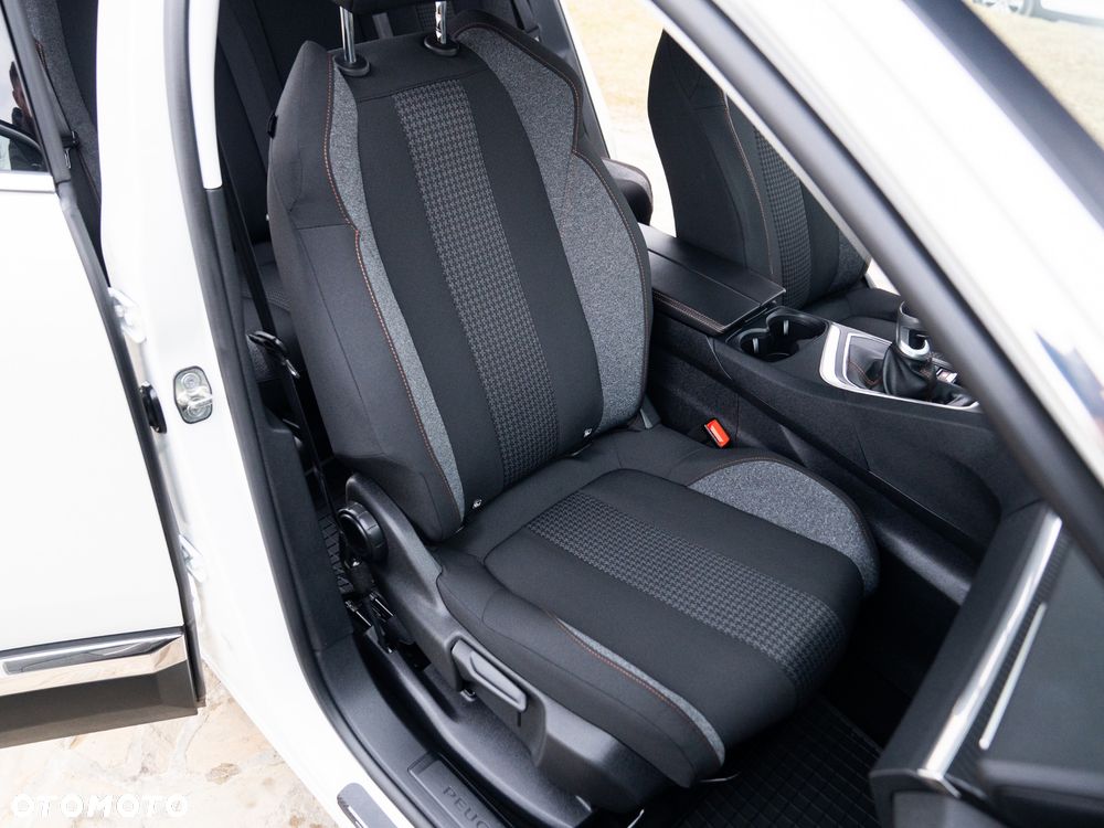 Peugeot 3008 BlueHDi 130 Stop & Start Active - 26