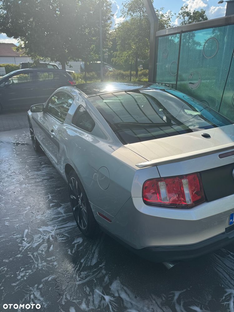 Ford Mustang - 7