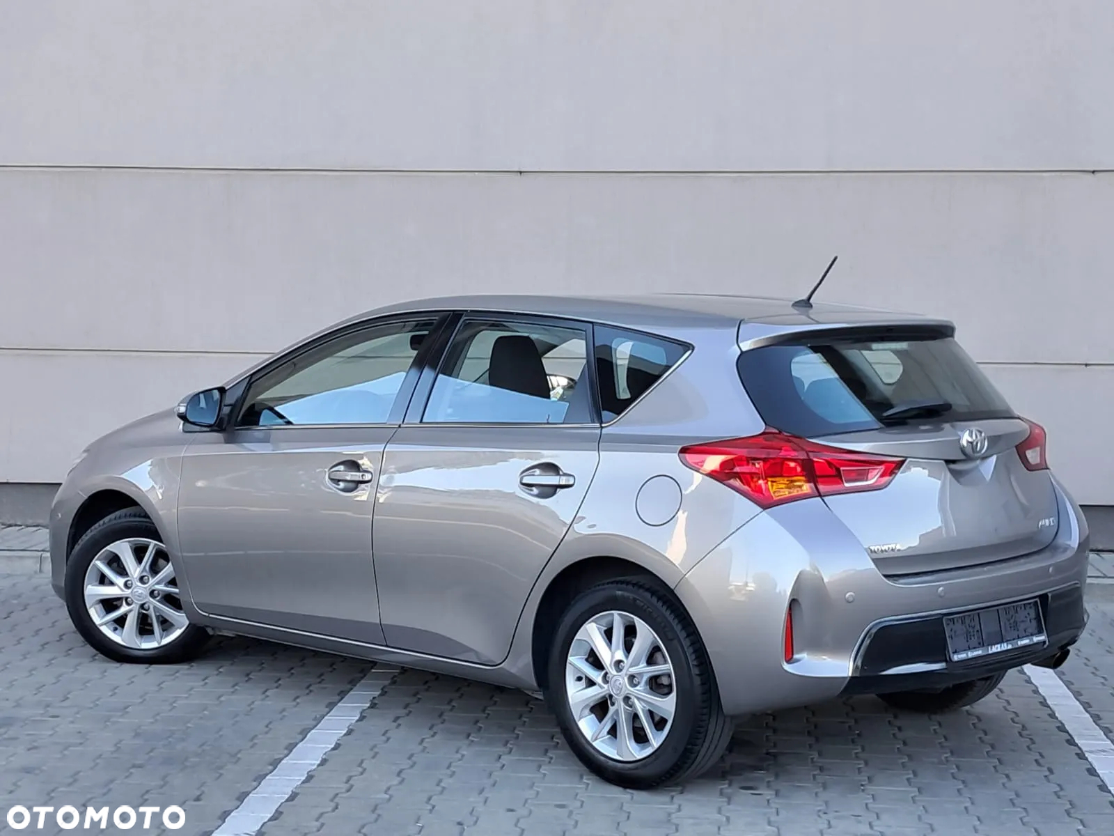 Toyota Auris 1.6 Valvematic START Edition - 8