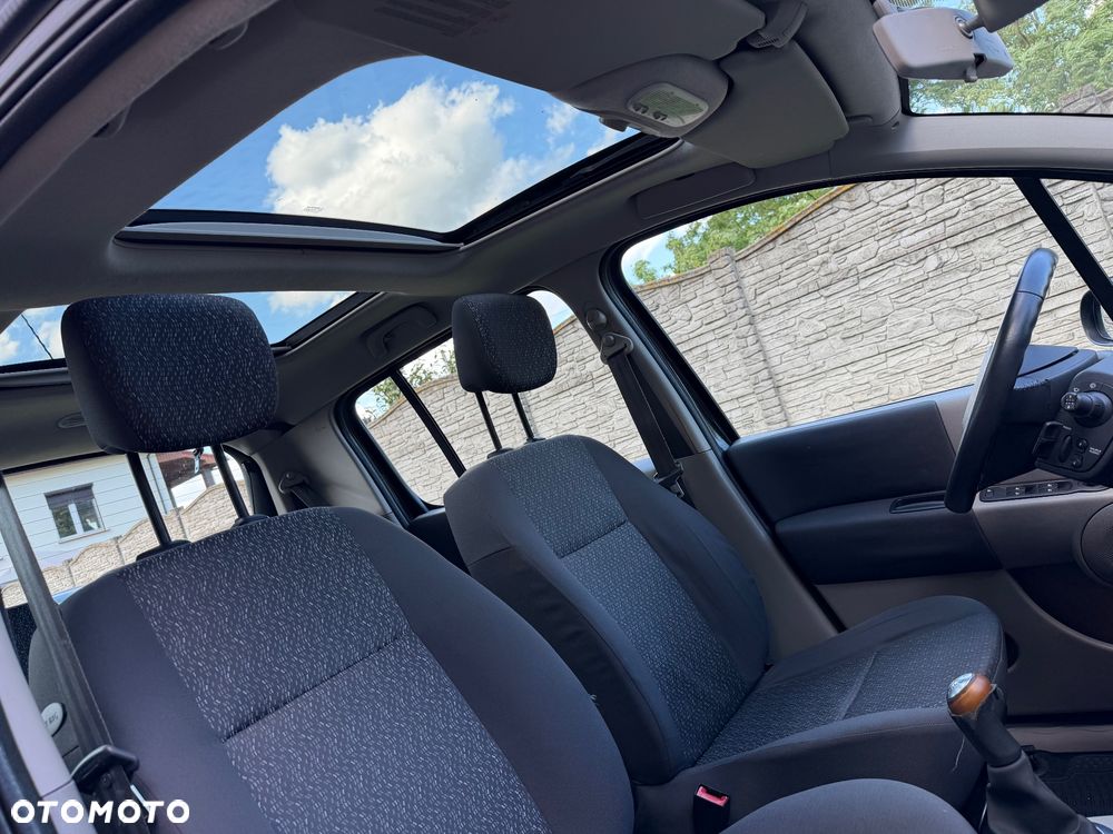 Renault Modus 1.6 16V Privilege - 18