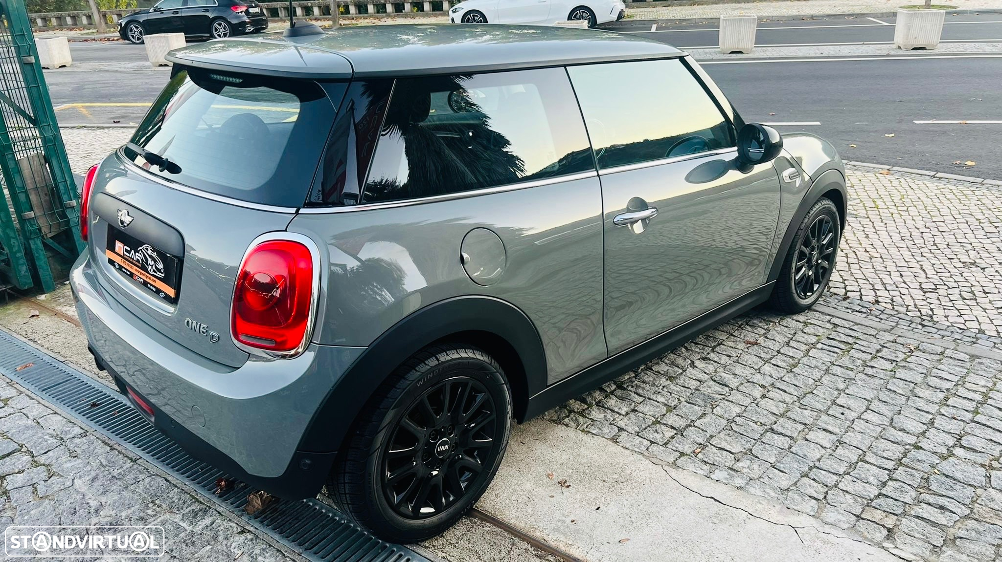 MINI 3 Portas One D Metropolitan - 2